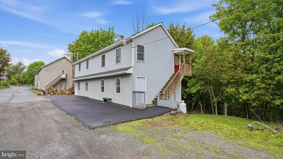 9 E Shore Ln, Beach Lake, PA 18405 - #3