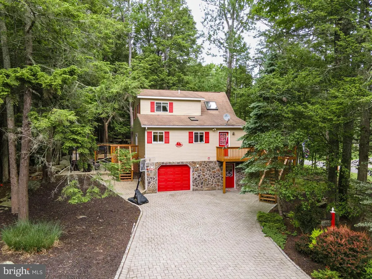 1006 Rolling Hills Dr, Lake Ariel, PA 18436 - #1