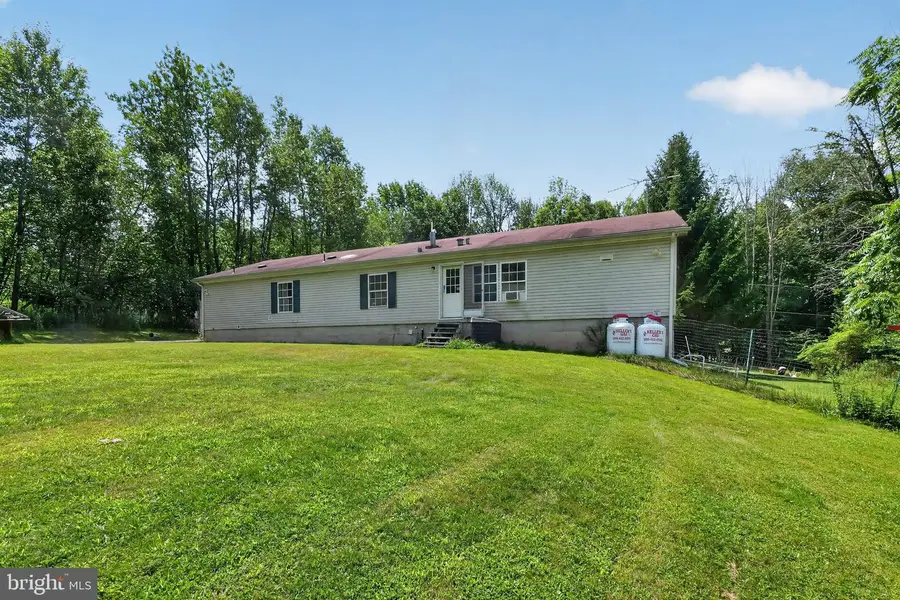 59 Laurel Dr, Honesdale, PA 18431 - #3