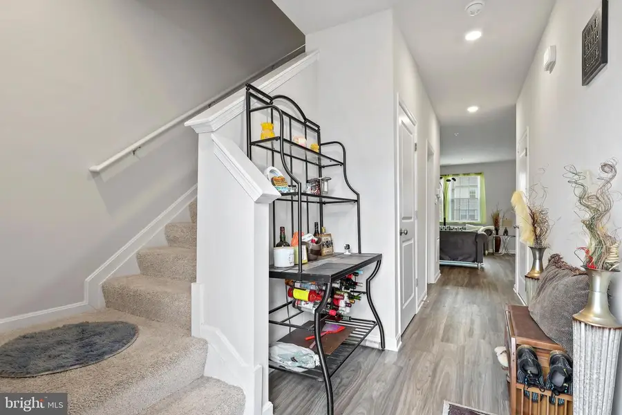 320 Locust Run Dr, York, PA 17404 - Image #2