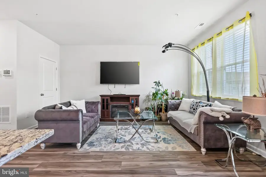 320 Locust Run Dr, York, PA 17404 - Image #3