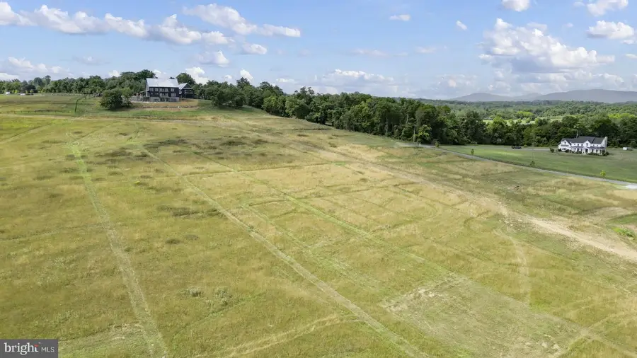 335 N Lewisberry Road, Dillsburg, PA 17019 - Image #2