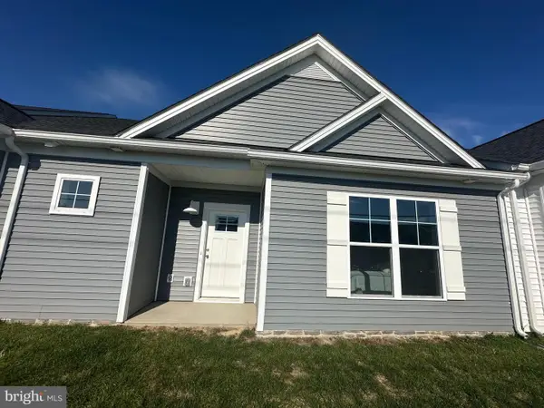 129 Coastal Drive #71, HANOVER, PA 17331