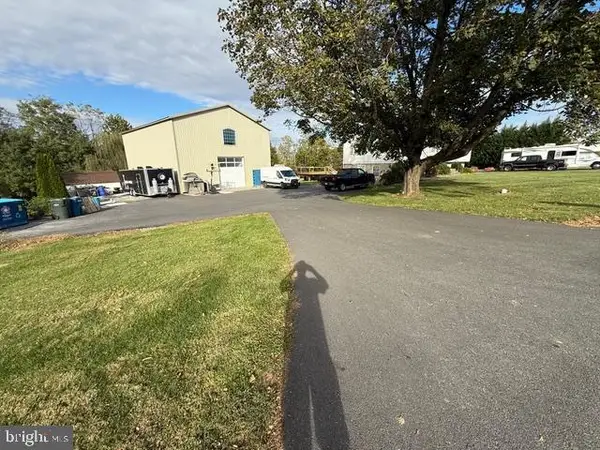 65 Campbell Rd, YORK, PA 17402