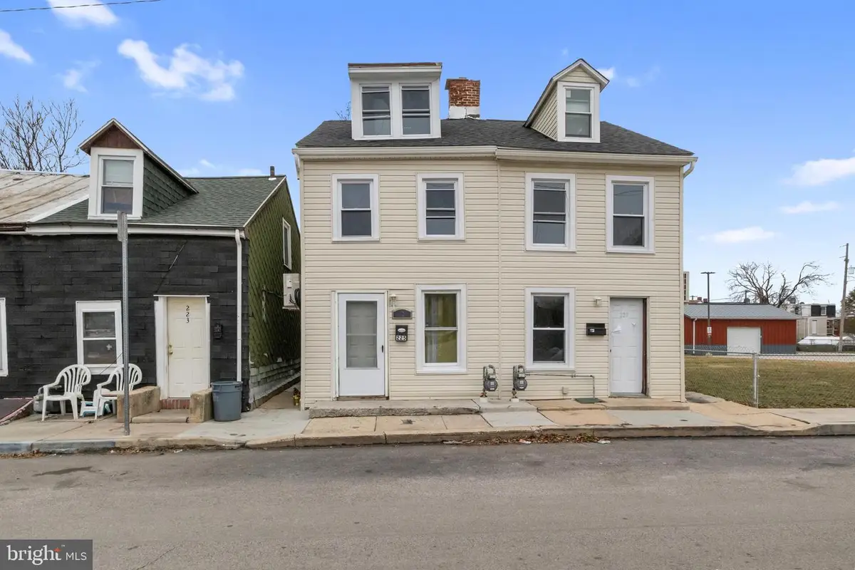 225 E South St, York, PA 17403 - Image #1
