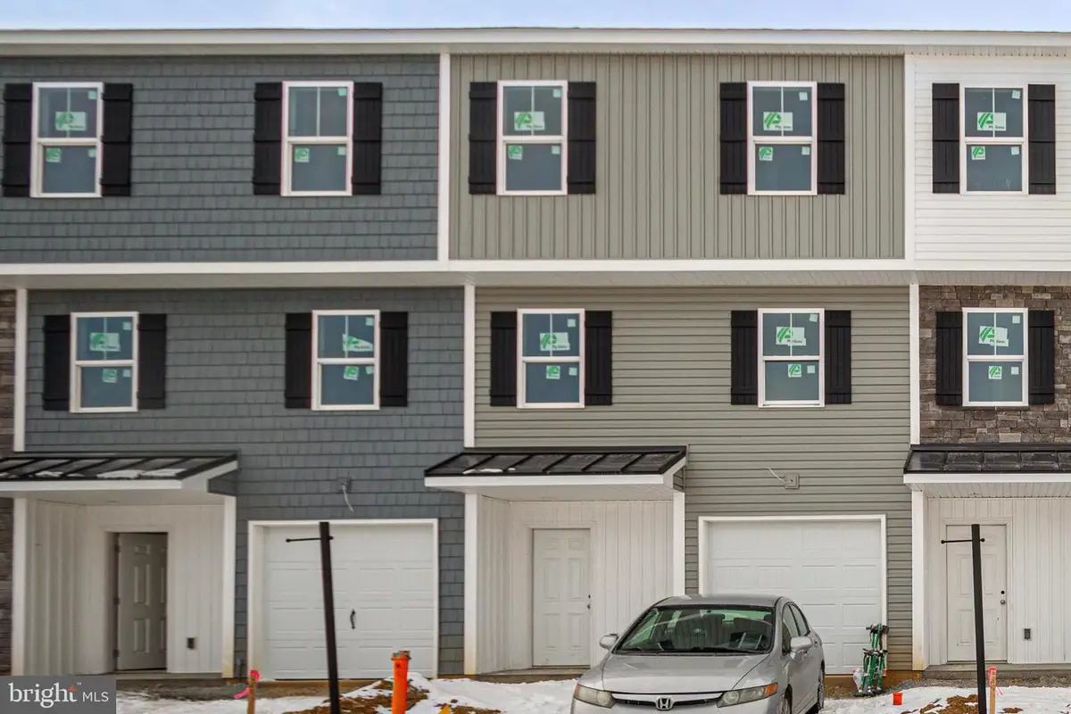 5 Landing Pl #5 - Model, York, PA 17408 - Image #1