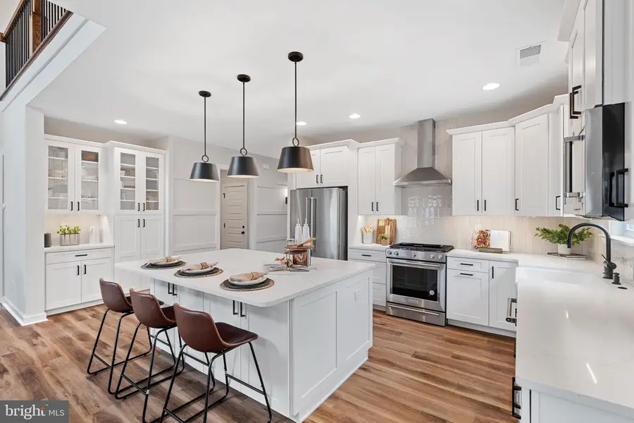 410 Darrow Rd #savannah, York, PA 17404 - Image #3