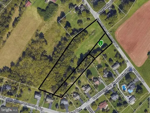 1185 Greenbriar Rd, YORK, PA 17404