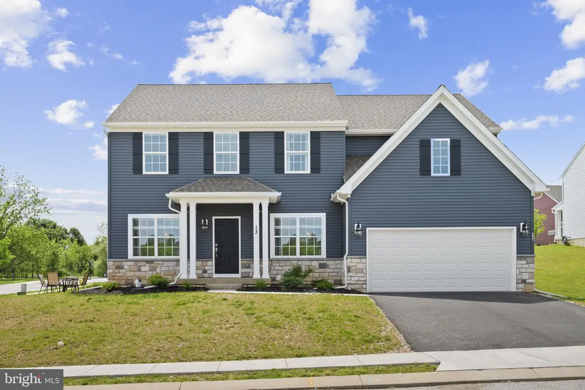 13 Baneberry St, Stewartstown, PA 17363 - Image #1