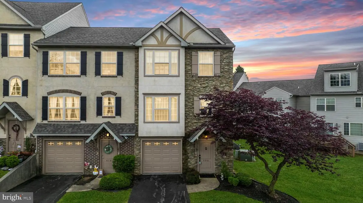 400 Carriage Ln #400, Red Lion, PA 17356 - Image #1