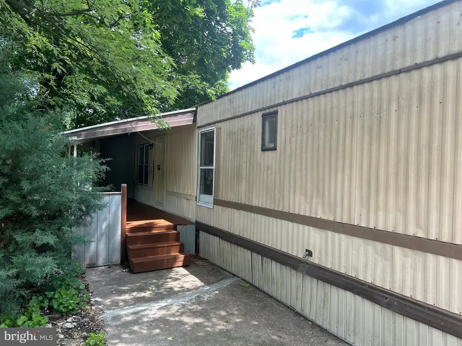 310 Brooklyn Dr, York, PA 17406 - Image #2