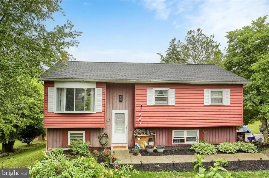 30 Highland Cir, Etters, PA 17319 - Image #2