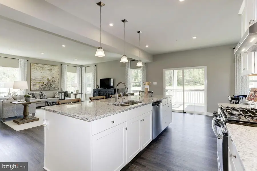 180 Trail Ct, York, PA 17406 - Image #2