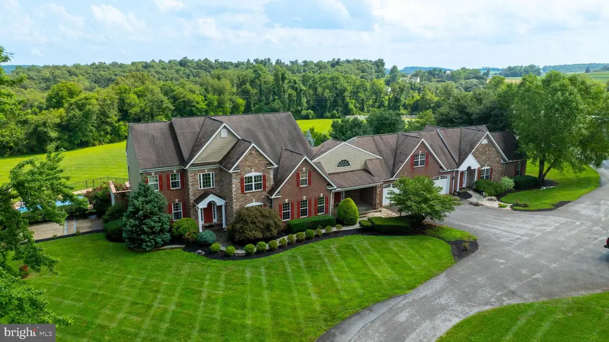 18183 Piedmont Rd, Stewartstown, PA 17363 - Image #1