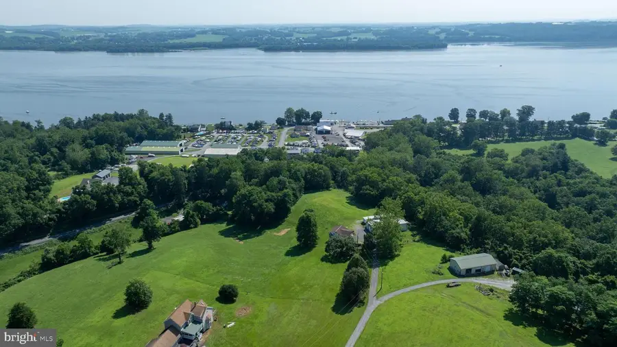 204 Morris Ln, Wrightsville, PA 17368 - Image #2