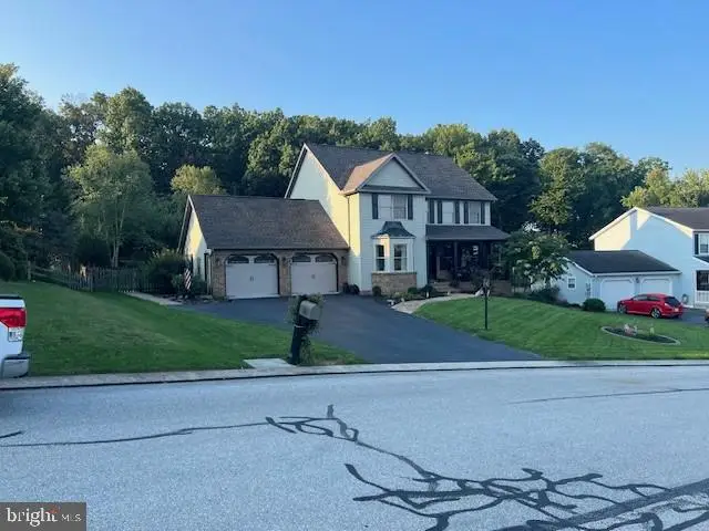 345 Jasmine Dr, Hanover, PA 17331 - Image #3