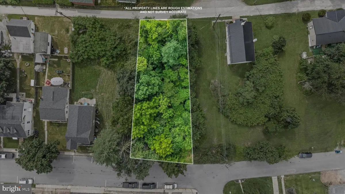 1616 W Poplar Ter, York, PA 17404 - Image #1