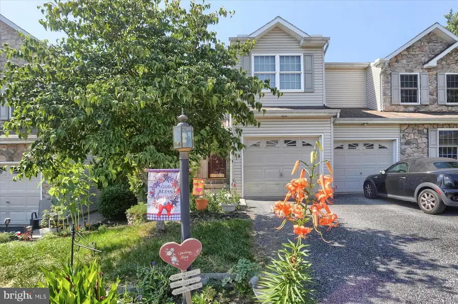 10 Fargreen Ct, Etters, PA 17319 - Image #3