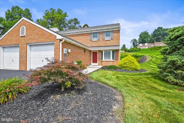 215 Wyntre Brooke Dr #1, YORK, PA 17403