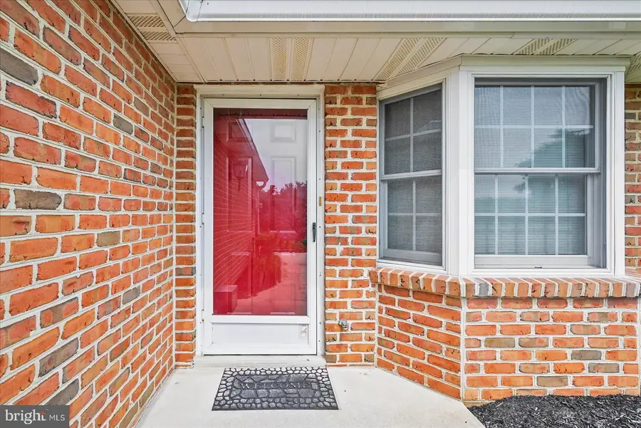 215 Wyntre Brooke Dr #1, York, PA 17403 - Image #2