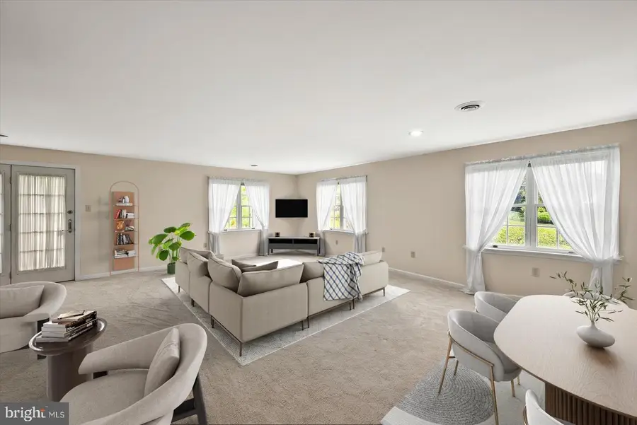 215 Wyntre Brooke Dr #1, York, PA 17403 - Image #3