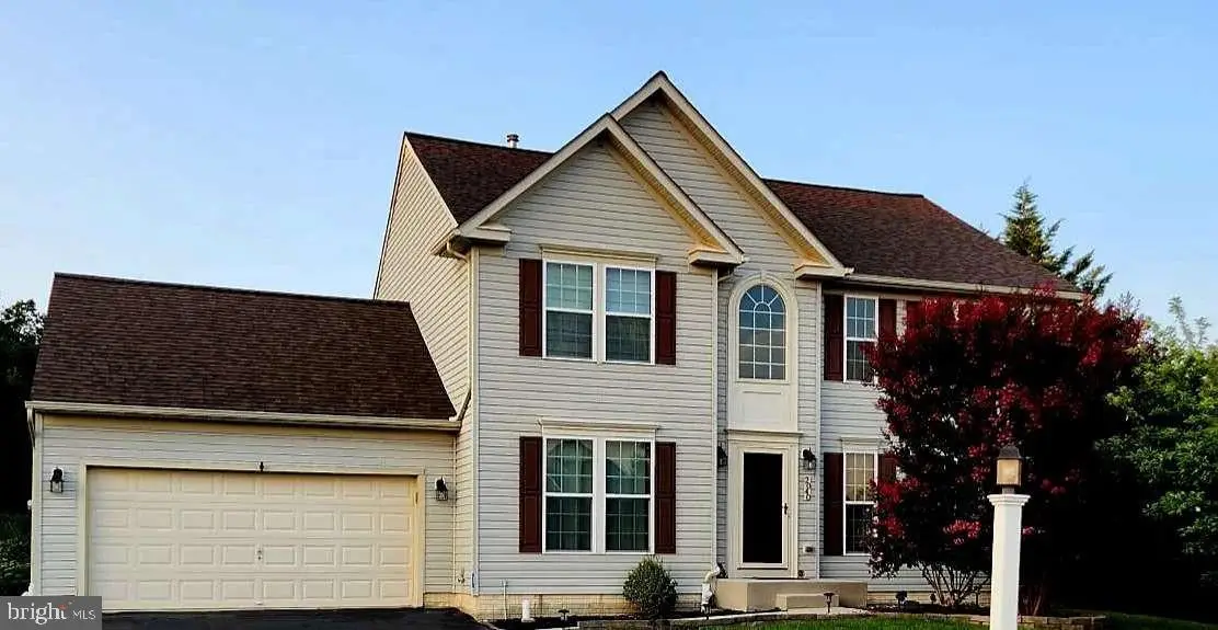 2040 Waterfall Dr, Hanover, PA 17331 - Image #1