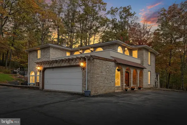 799 Laurel Woods Ln, HANOVER, PA 17331