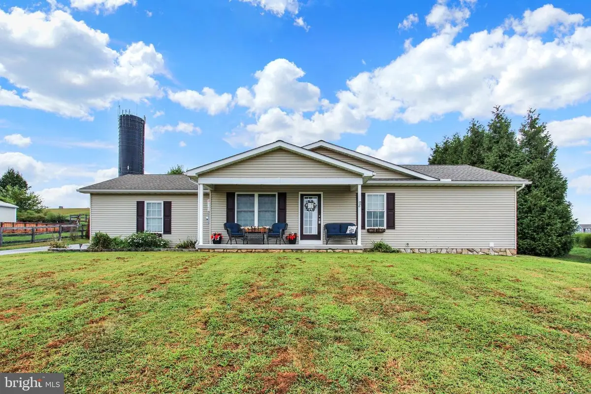 90 Michelle Way, Hanover, PA 17331 - Image #1