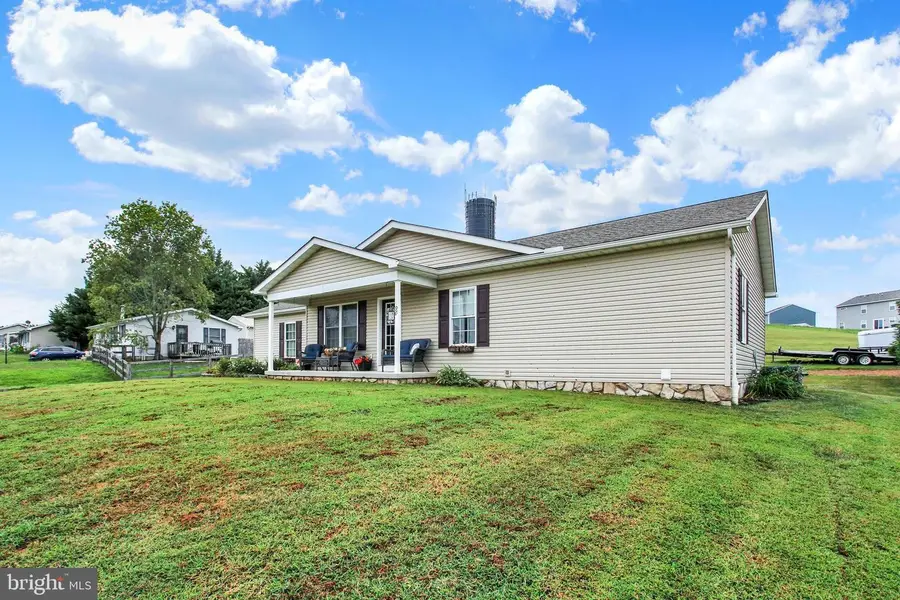 90 Michelle Way, Hanover, PA 17331 - Image #2