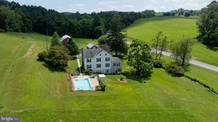 750 Beck Rd, York, PA 17403 - Image #2