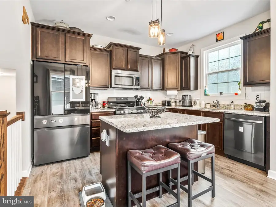 208 Overlook Dr, Hanover, PA 17331 - Image #3