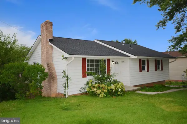 2287 Grandview Rd, HANOVER, PA 17331