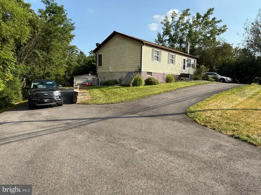 2856 W Canal Rd, Dover, PA 17315 - Image #2