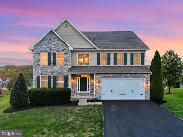 1404 Crest Way, YORK, PA 17403