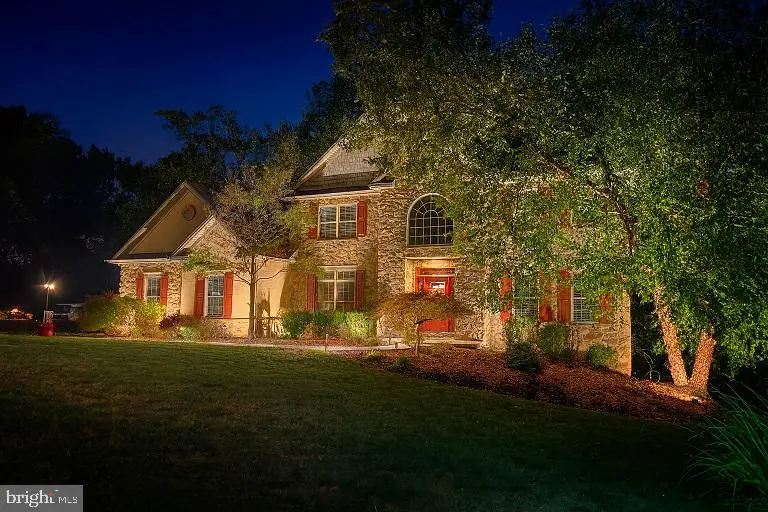 612 Black Powder Dr, Lewisberry, PA 17339 - Image #2