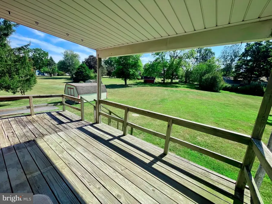 42 Highview Dr, Hanover, PA 17331 - Image #2