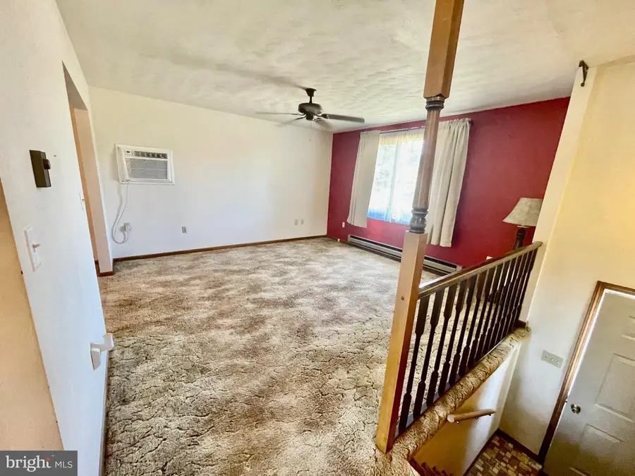 42 Highview Dr, Hanover, PA 17331 - Image #3