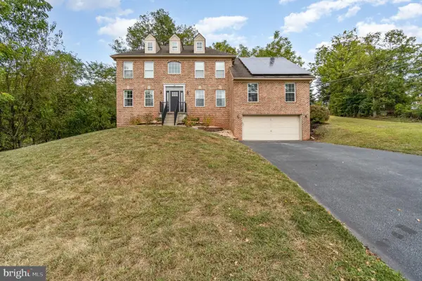 100 Bramblewood Ln, LEWISBERRY, PA 17339