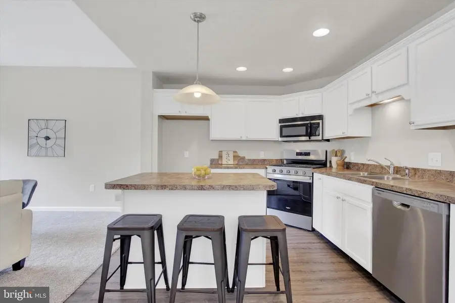 706 Grant Dr, Hanover, PA 17331 - Image #3