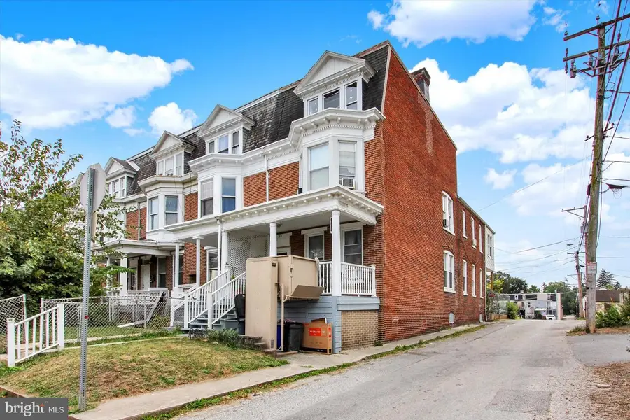 30 E Cottage Pl, York, PA 17401 - Image #2