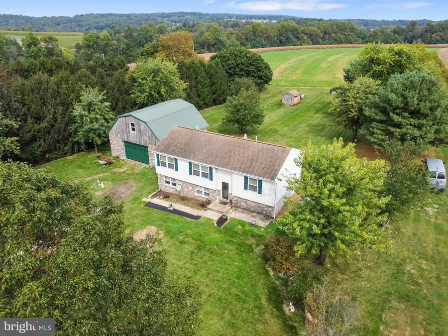 11119 Smith Hollow Rd, Brogue, PA 17309 - Image #2
