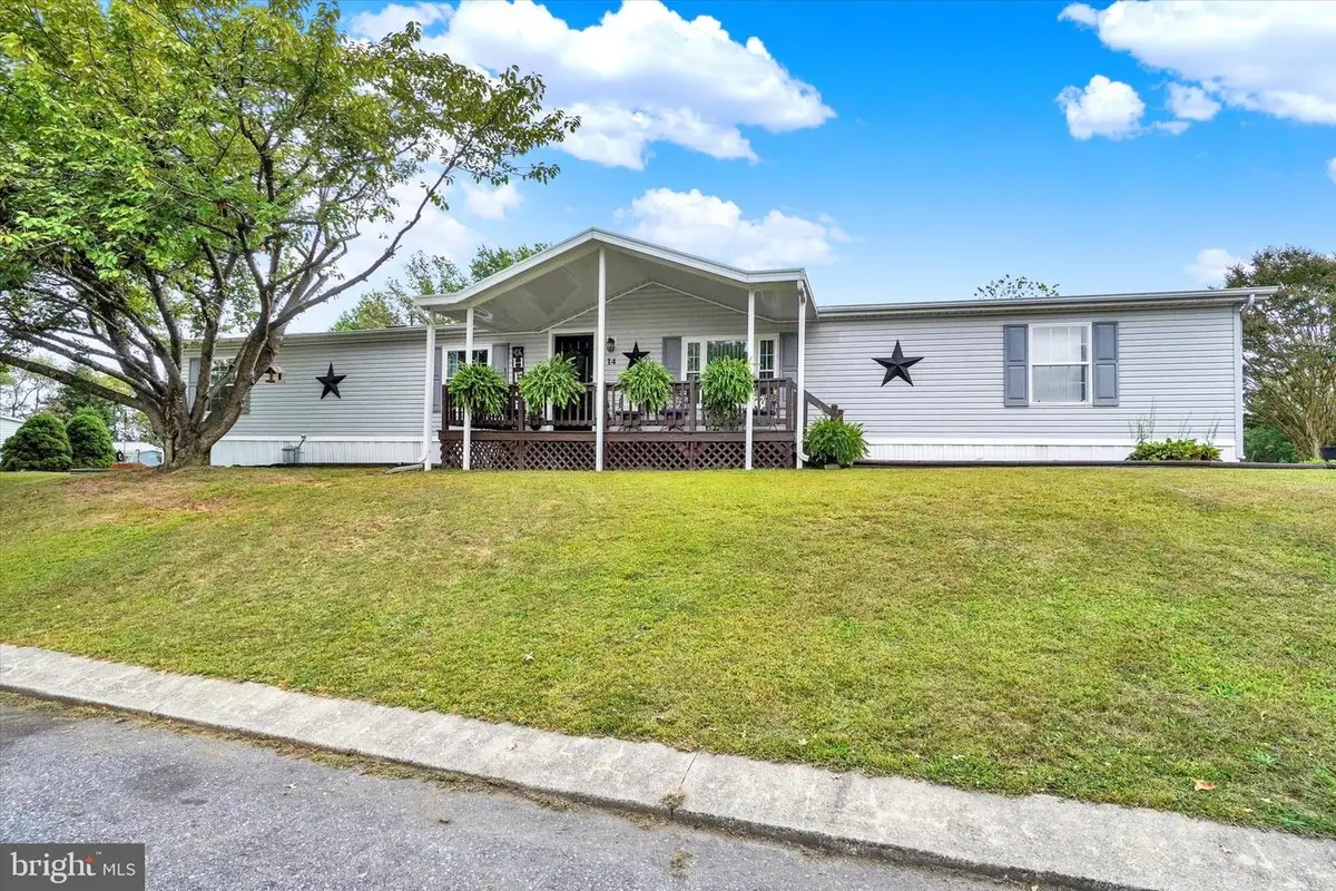 14 Spruce Ln, Manchester, PA 17345 - Image #1