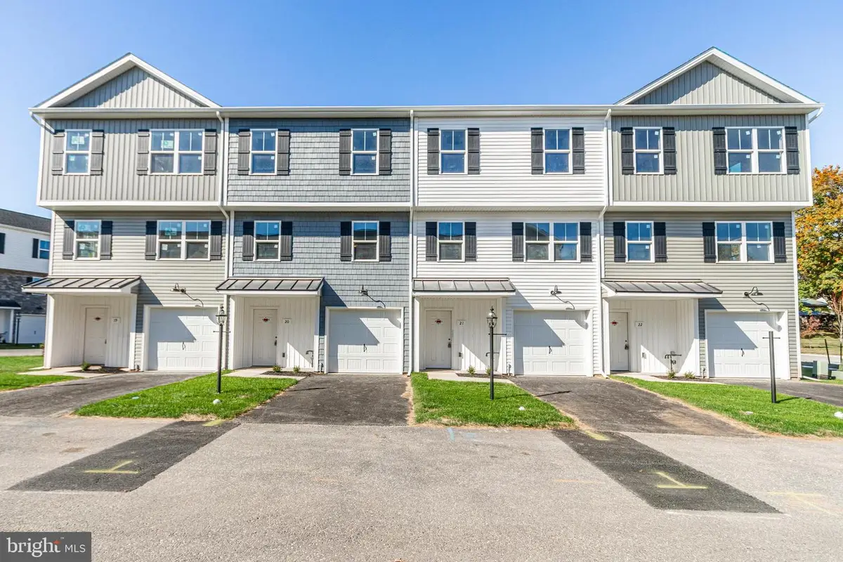19 Landing Pl #19, York, PA 17408 - Image #1