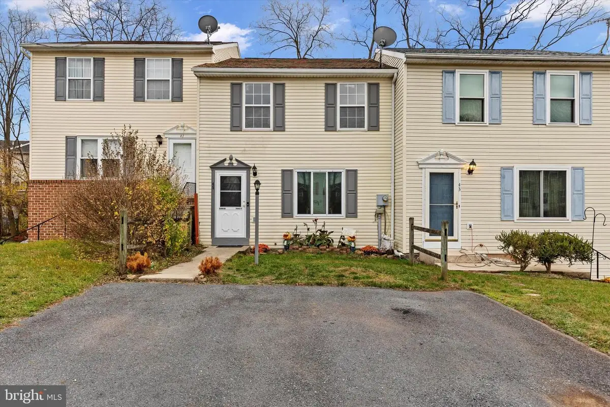 45 Red Barberry Dr, Etters, PA 17319 - Image #1