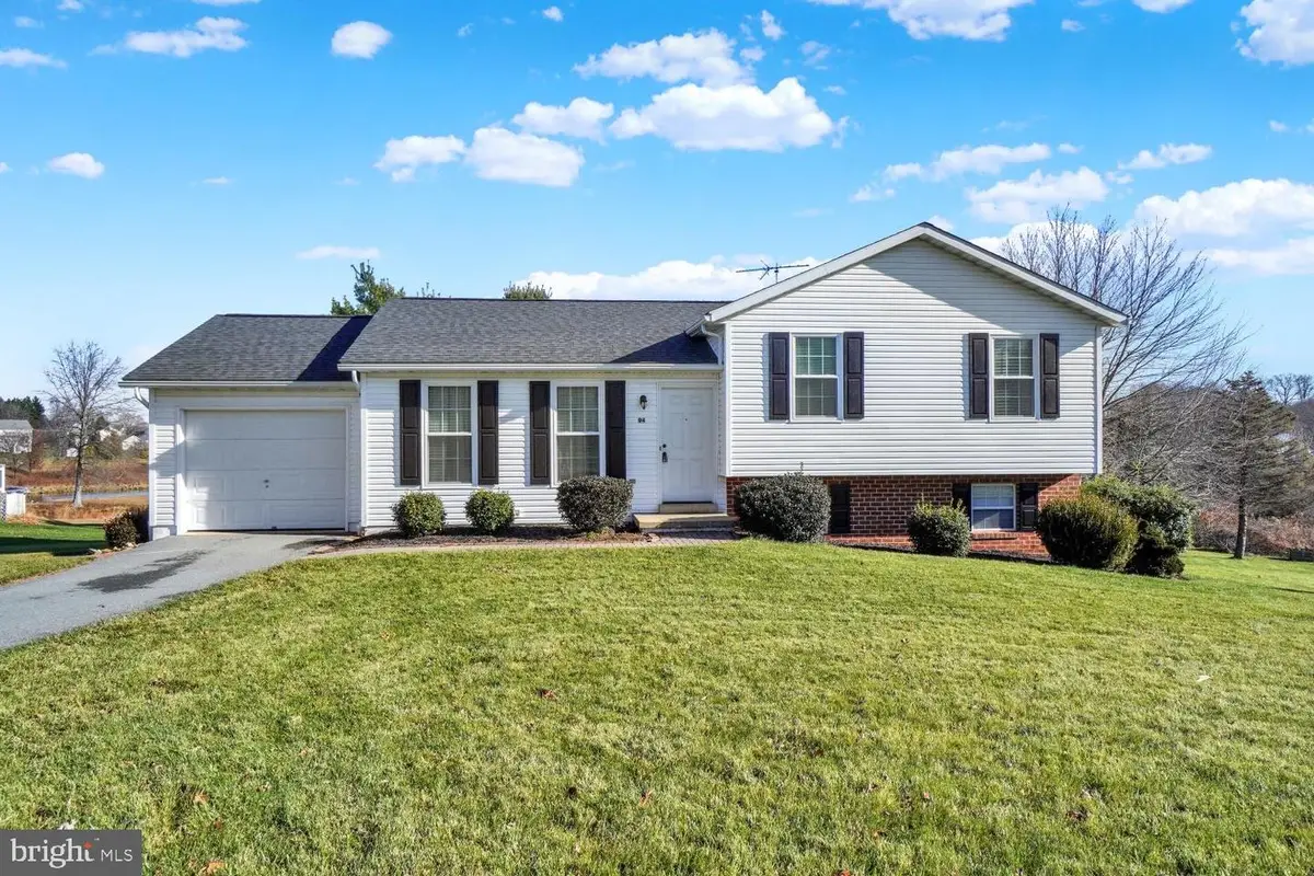 94 Piston Ct, Stewartstown, PA 17363 - Image #1