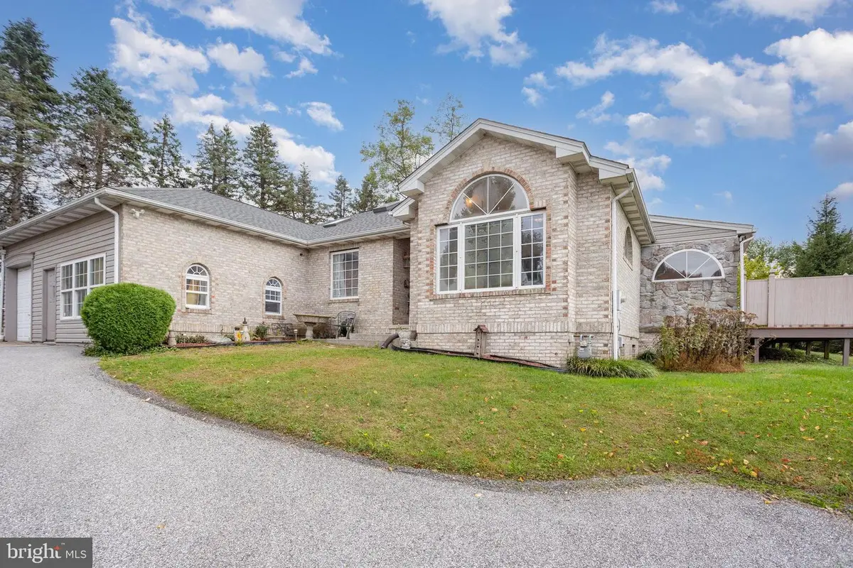 950 Cape Horn Rd, York, PA 17402 - Image #1