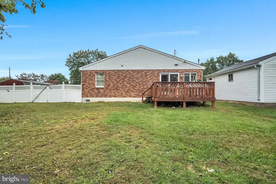 1036 Smith Hill Rd, York, PA 17408 - Image #2