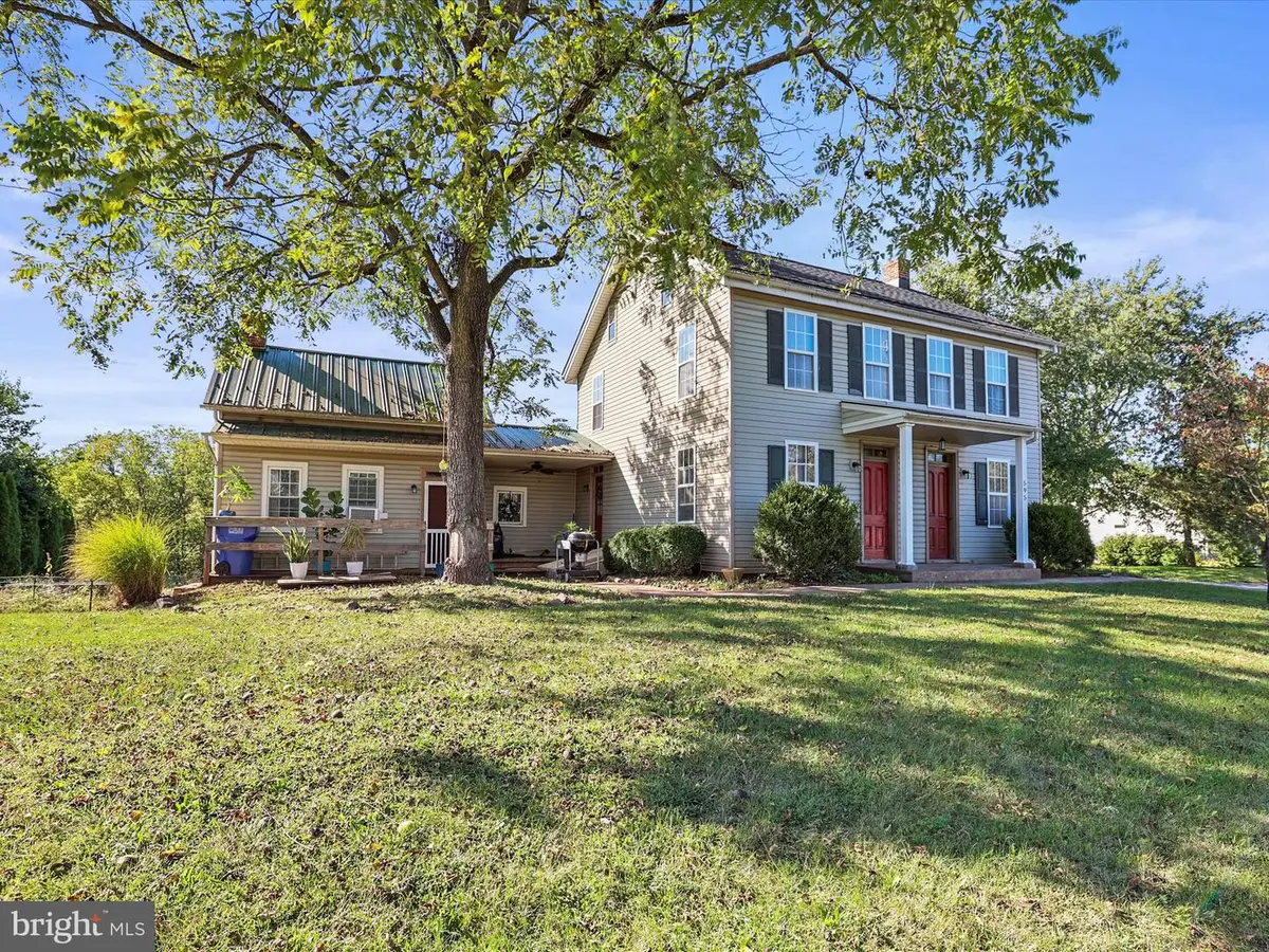 595 Locust Point Rd, York, PA 17406 - Image #1