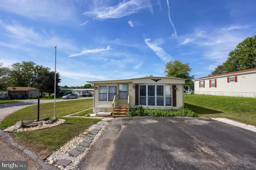 42 Chesapeake Est, Thomasville, PA 17364 - Image #3