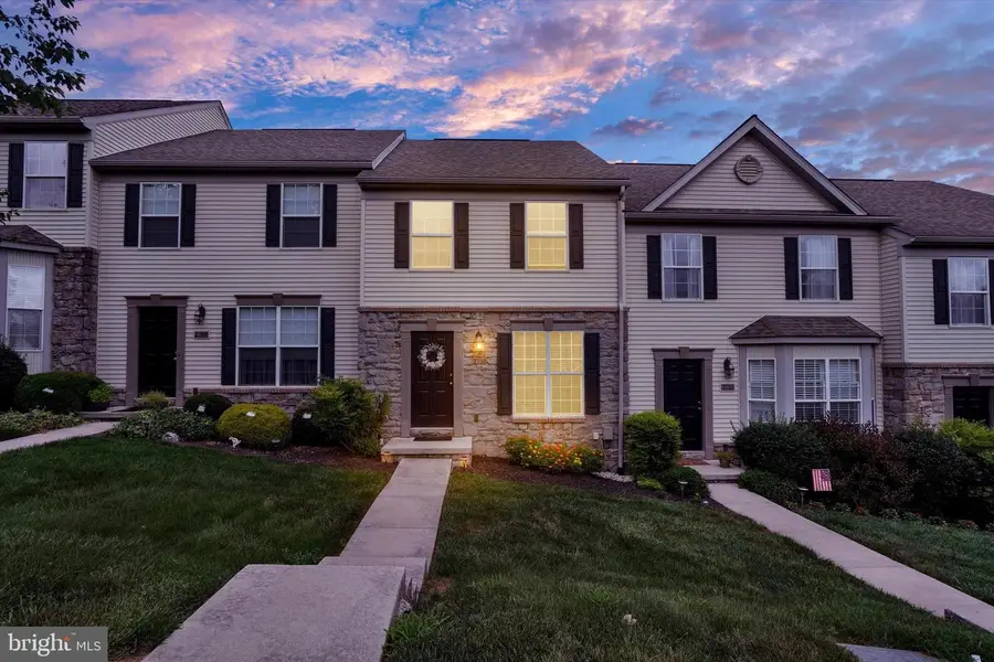 2756 Seabiscuit St #17a, York, PA 17402 - Image #2